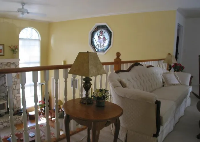 Legacies Bed & Breakfast
